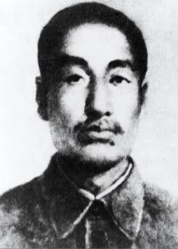 1942年，东北抗联名将赵尚志壮烈牺牲，年仅34岁，一个汉奸在验尸时，竟抬脚踢向