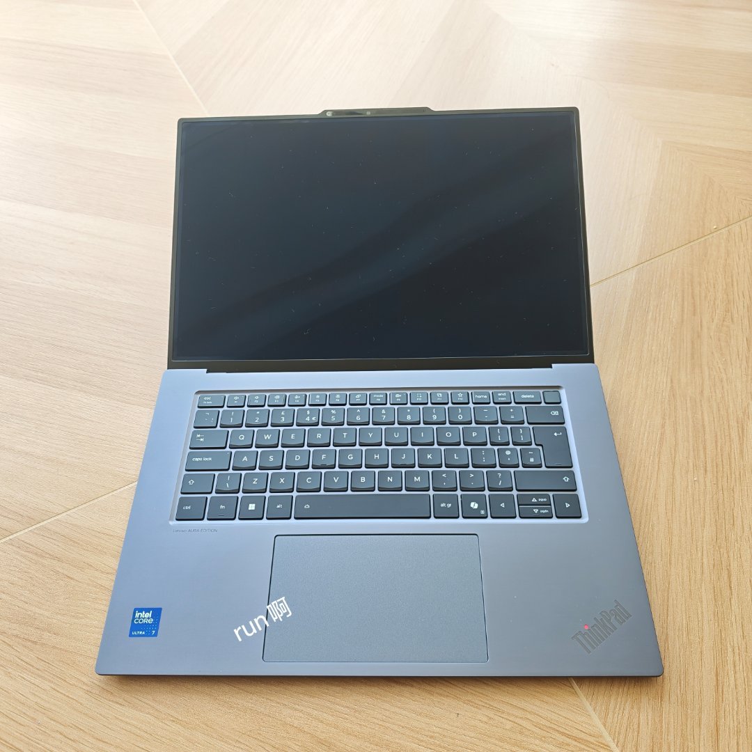 x9-15 thinkpad大屏轻薄赛道独一份的存在，15.3寸铝镁合金机身仅有