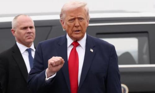 油没了，电停了，饭还热着，古巴人正扛着，中俄船刚靠岸。

熟悉古巴的人都知道，这