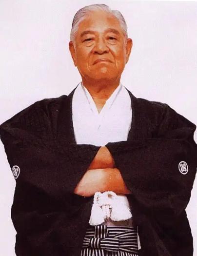 最大的台独分子，再也藏不住尾巴，终于露出来了肮脏的脑袋！原来最大的台独分子不都是