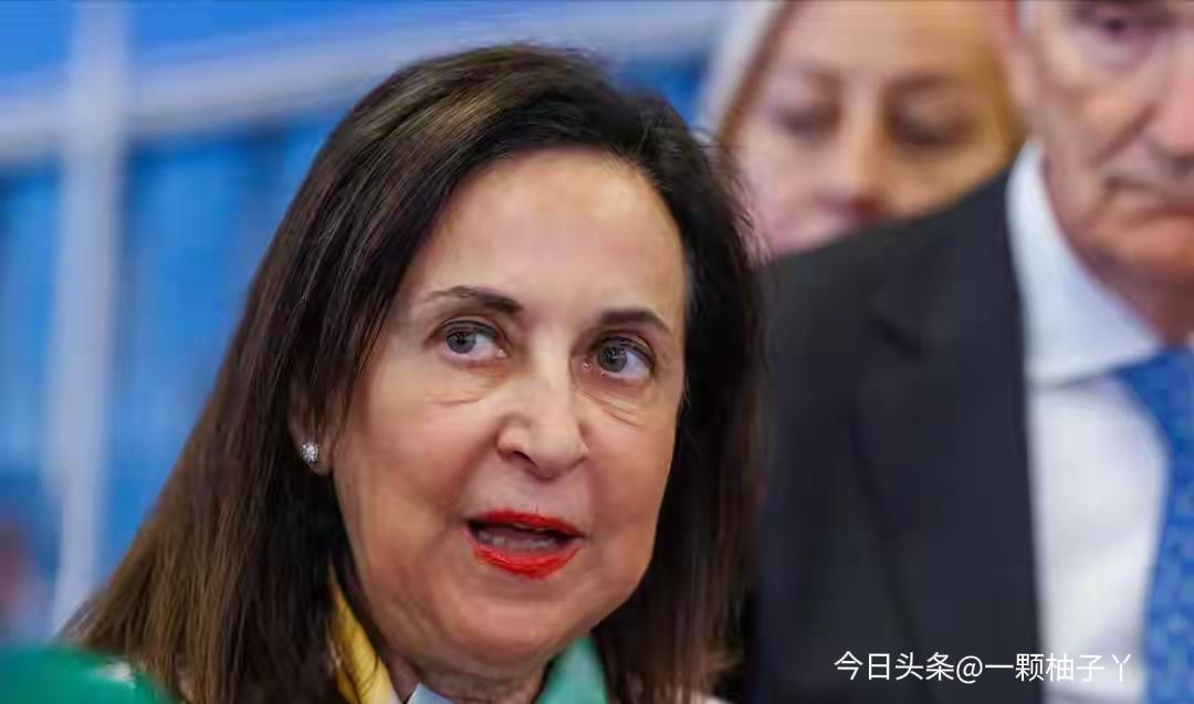 西班牙国防部长罗夫莱斯近期在议会明确表态：绝不允许美军使用境内基地和领空，参与针