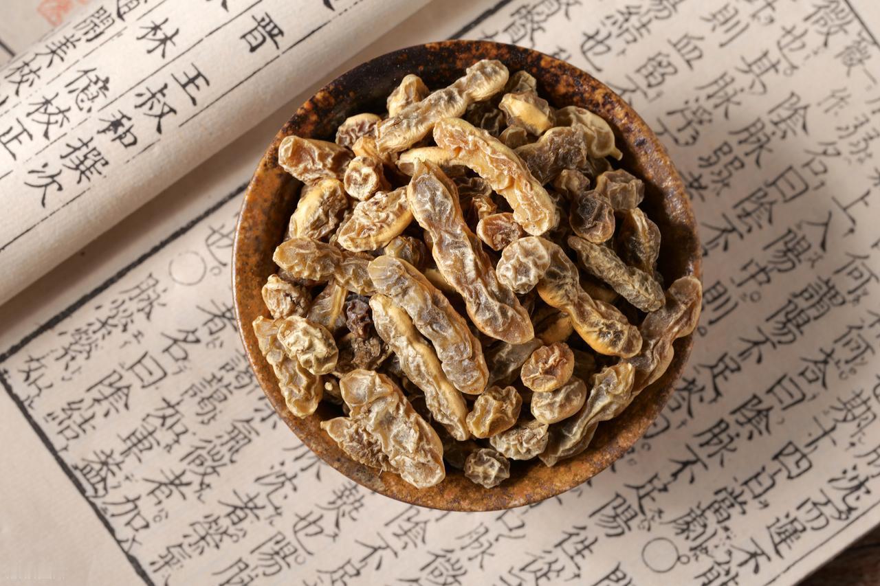 50岁后排尿难？中医一“霸王组合”，三味药横扫前列腺，千金不换
 
你有没有这样