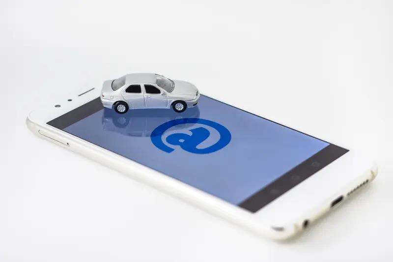 【美联邦政府关门期间，大批政府员工为养家糊口，干起兼职，有人开网约车、有人送外卖