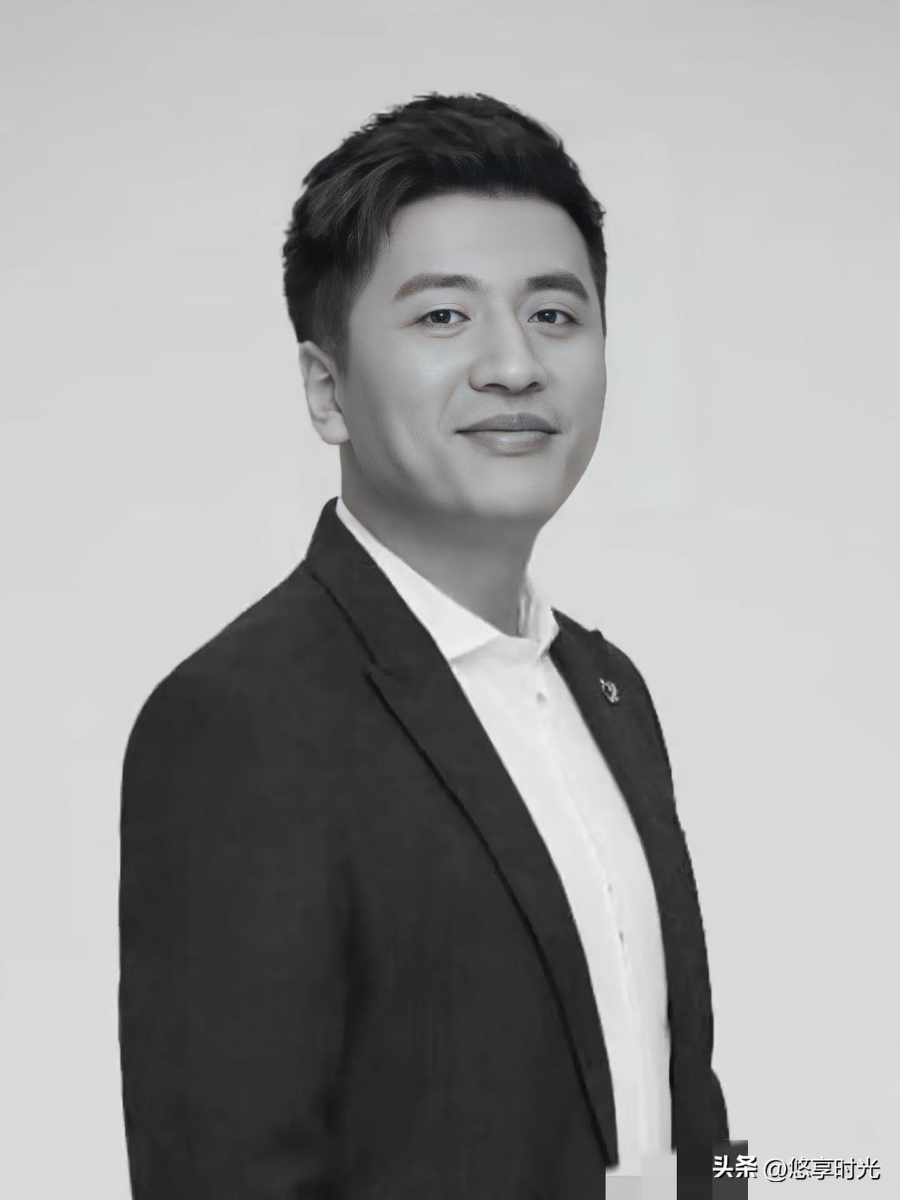 遗憾，张雪峰走了
这是个非常遗憾的消息，现年41岁的张雪峰，本名张子彪，在202