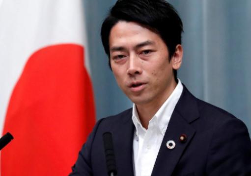 这一次小泉进次郎彻底不装了！要知道中日对峙到了今天，小泉进次郎这位日本防卫大臣可