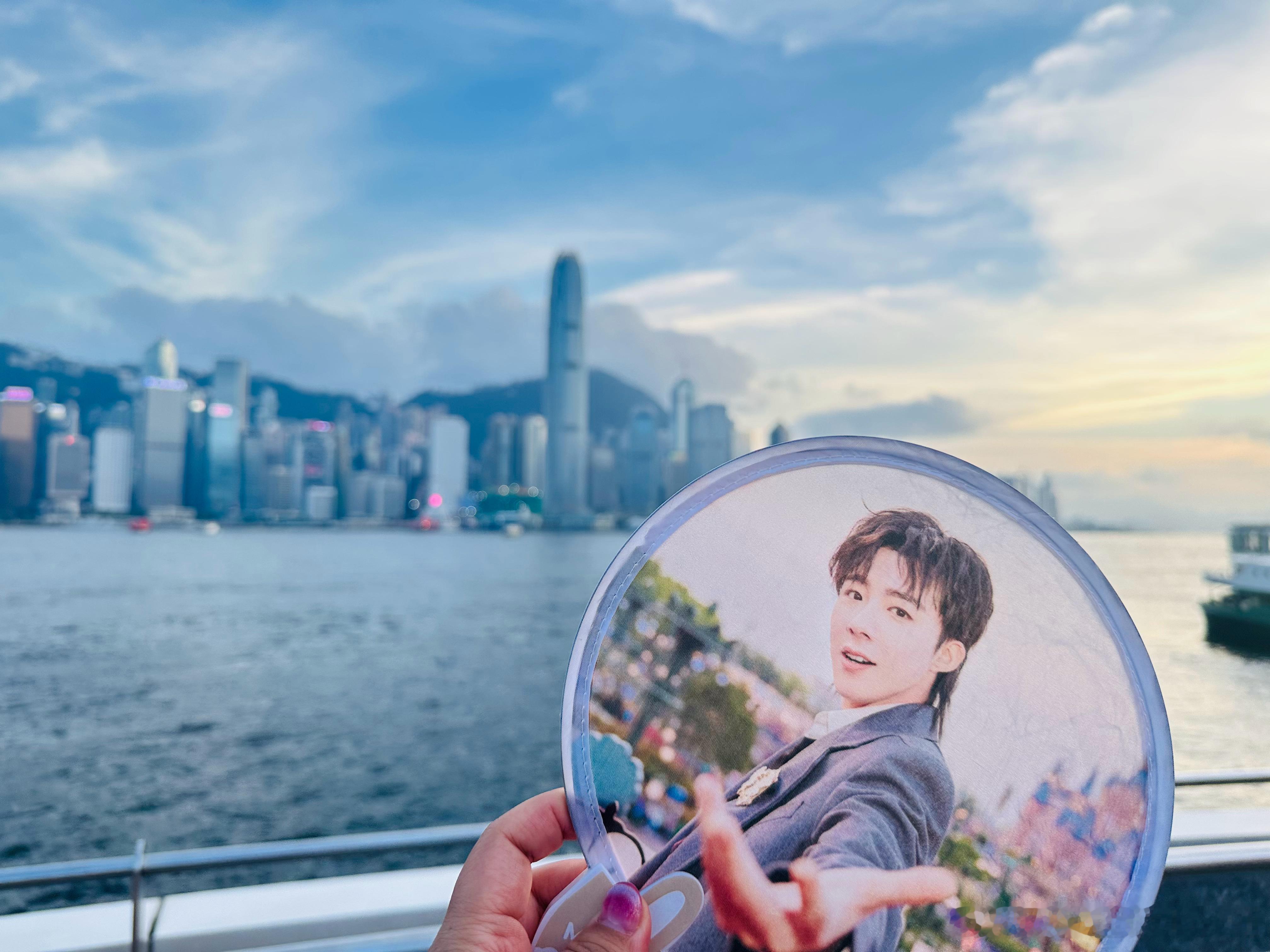 摩登兄弟刘宇宁可口可乐品牌代言人 刘宇宁，你是我的乍见之欢，你是我的眼神所向，你