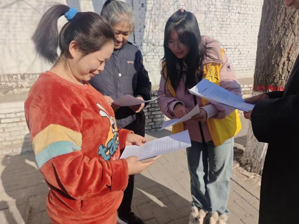 【科技之光点亮校园，童心探索未来世界】 曲阜师范大学  曲园学子三下乡  大学生