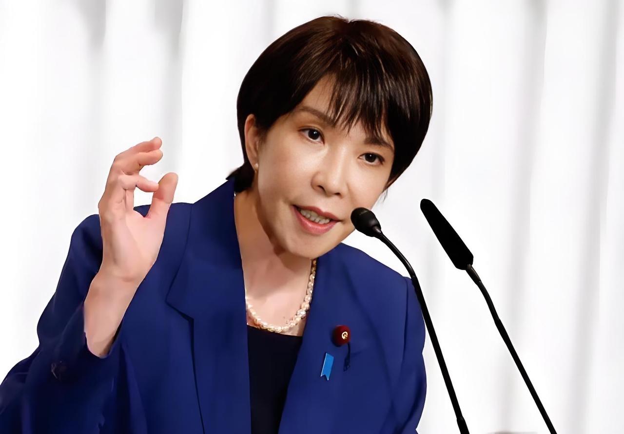 日本不会停止购买俄罗斯石油，而印度膝盖软了。

高市早苗参加APEC峰会后，回到