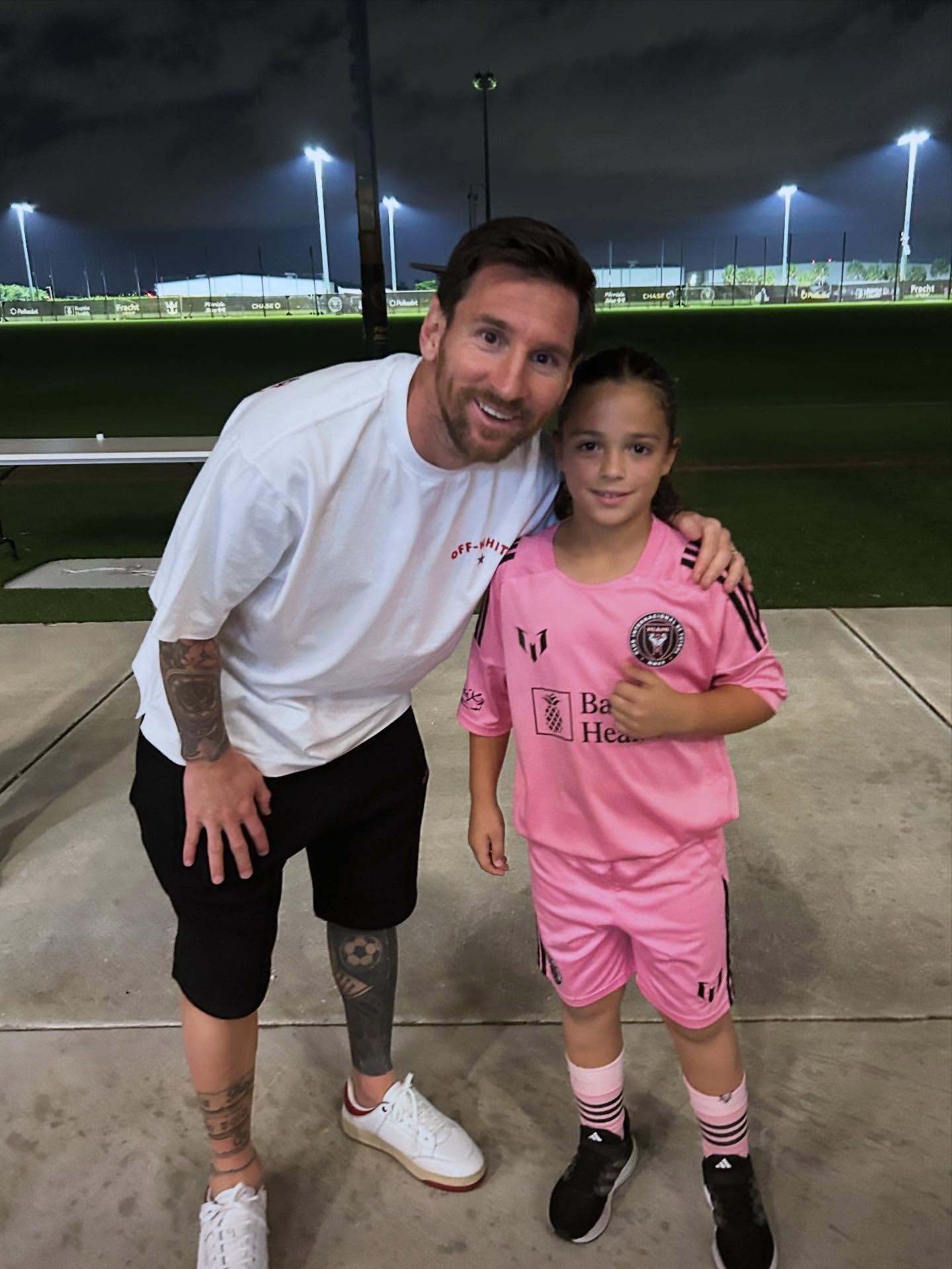 哎呀这张好萌小孩子叫Christian Quesadains文案：那些疑虑。那些