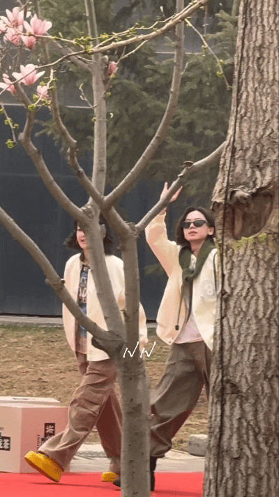 一款团服穿出24种风格《超燃青春的合唱》有点子东西，完全是颜控的福利，真的没有想