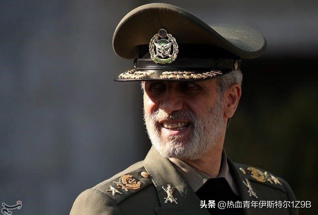 伊朗军事指挥官阿米尔·哈塔米表示，伊朗比俄罗斯拥有更丰富的军事经验。
这位伊朗将