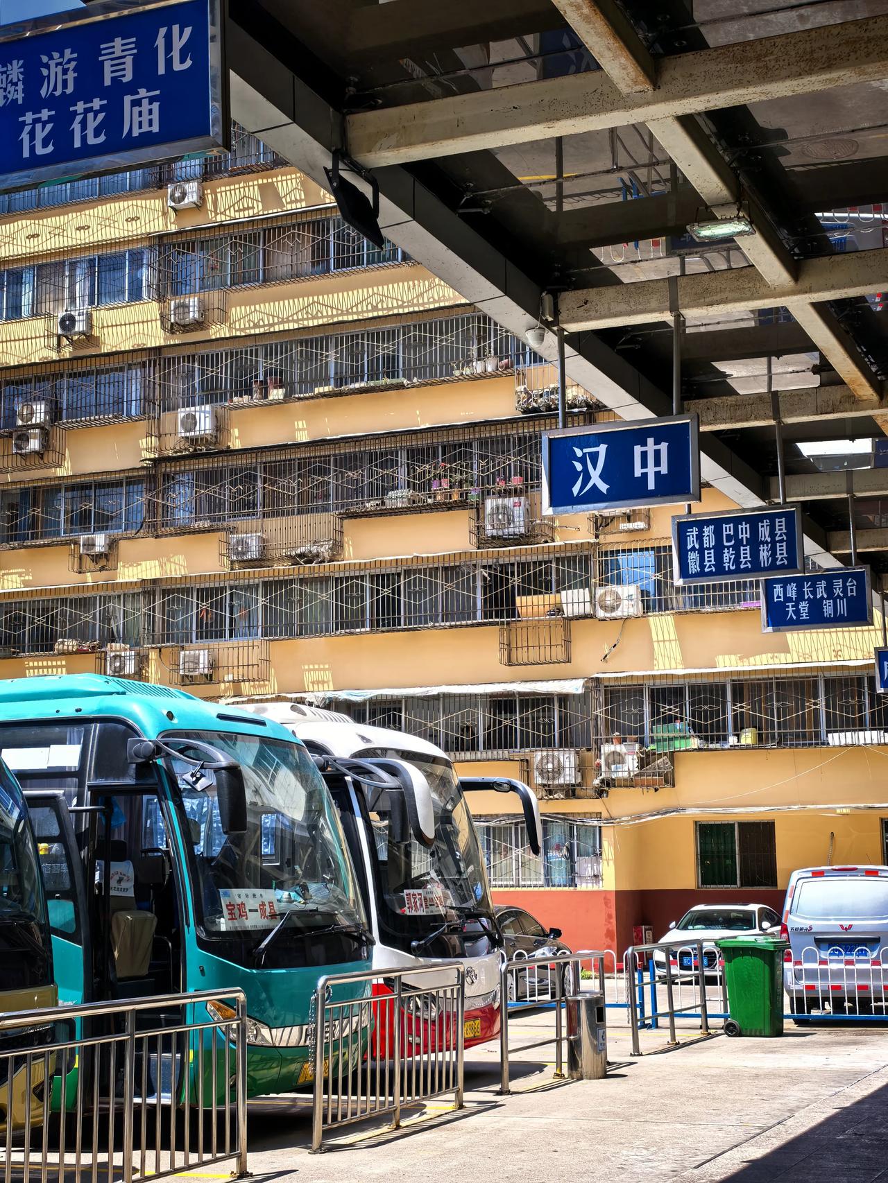 现在男人太难了，因为姑娘除了要58万彩礼、五金、房子过户、买车加名之外，又增加了
