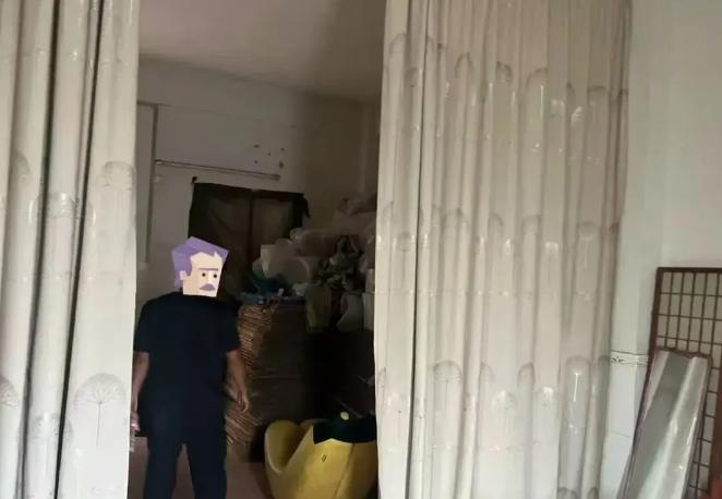 广东，一村民把房子租给了一个46岁女子后，不管不顾，谁知，这名女子是搞特殊服务的