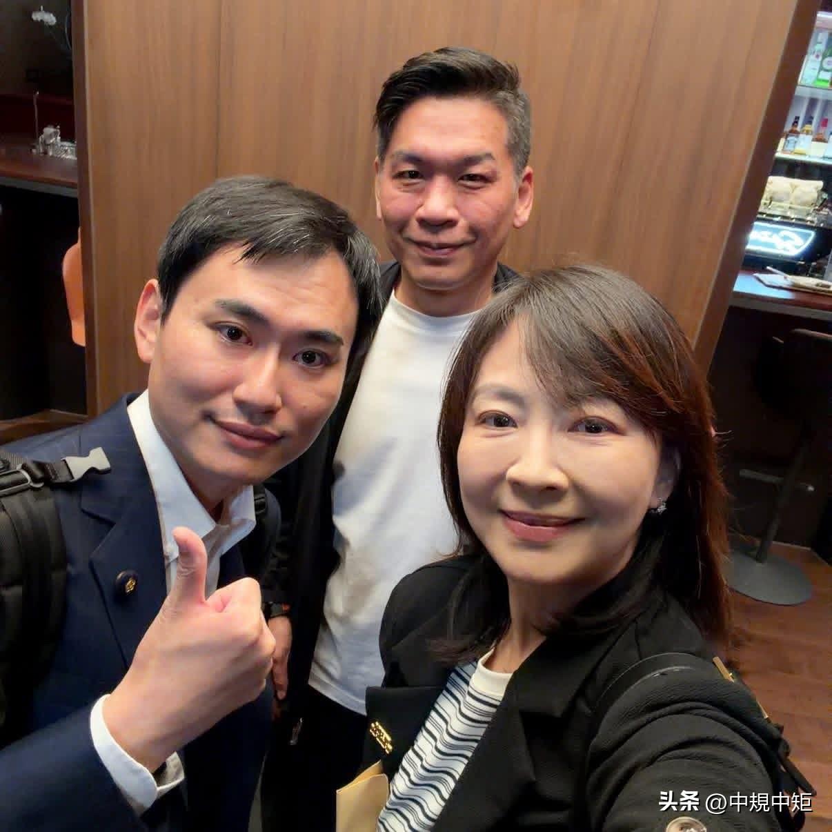 民进党立委郭昱晴今（21日）晚上脸书发文叫嚣称，我将与朝野立委一同随韩国瑜一起窜