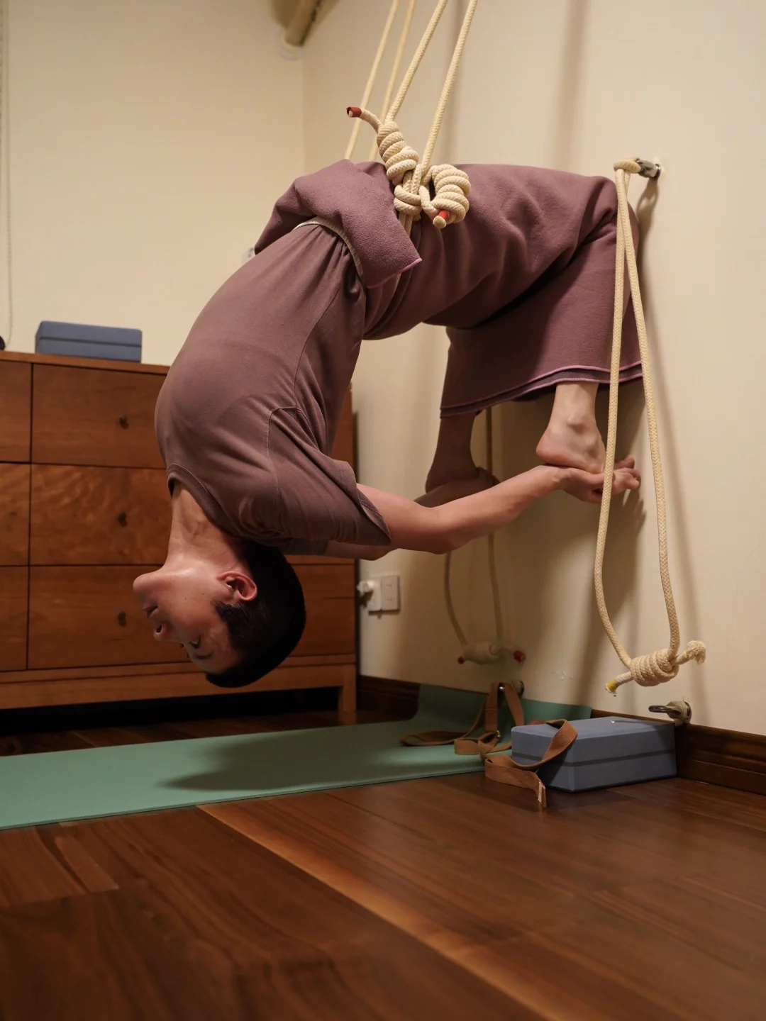 使用上胸腔做后弯练习