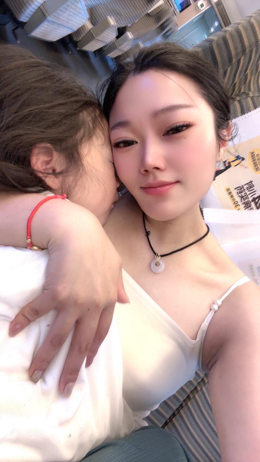 允许万物心中过，允许万物不停留，允许一切发生🌹