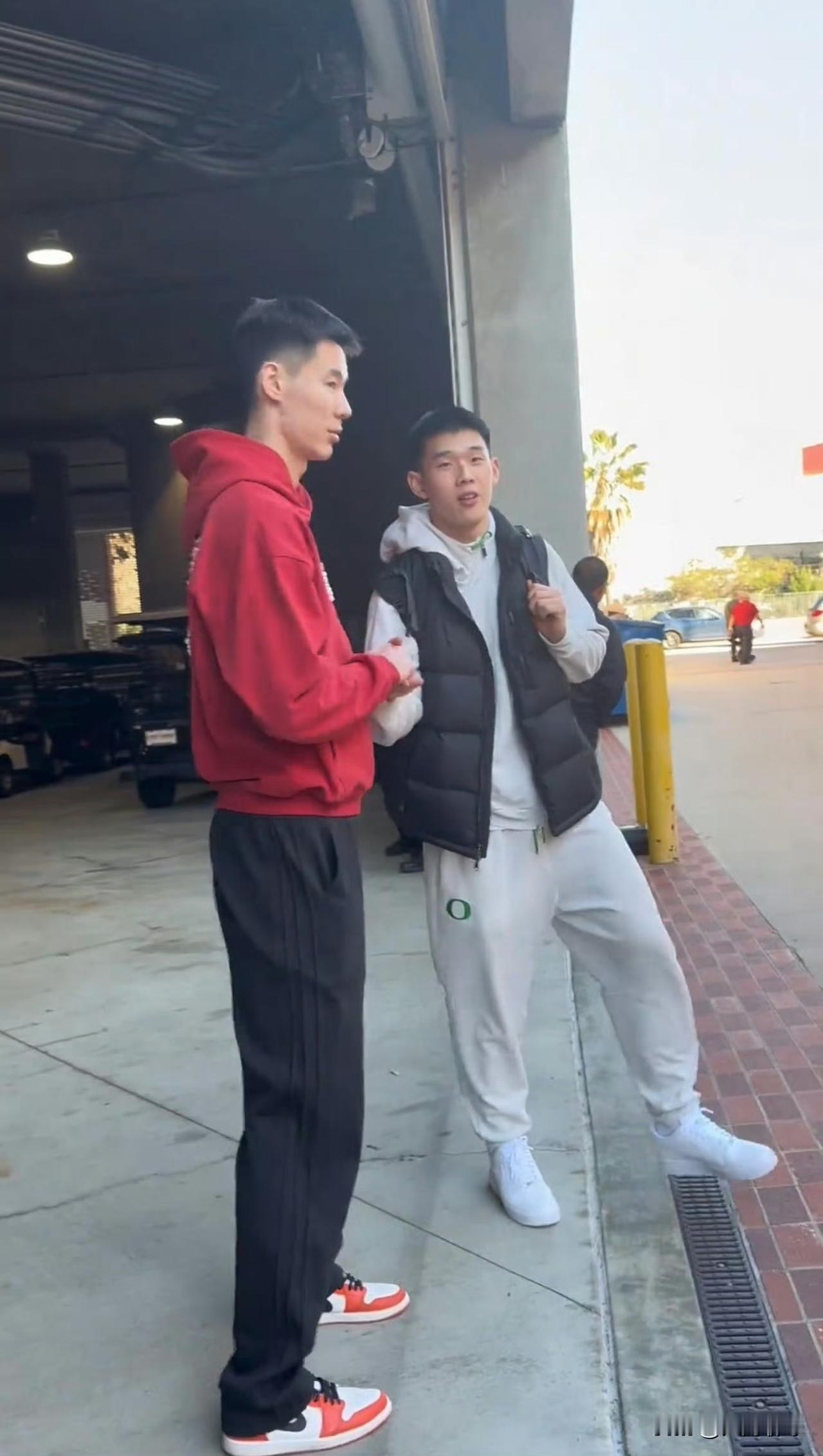 郭昊文无论多优秀都要弃用吗？随着世预赛第二窗口期的开始，中国男篮大名单再次放弃郭