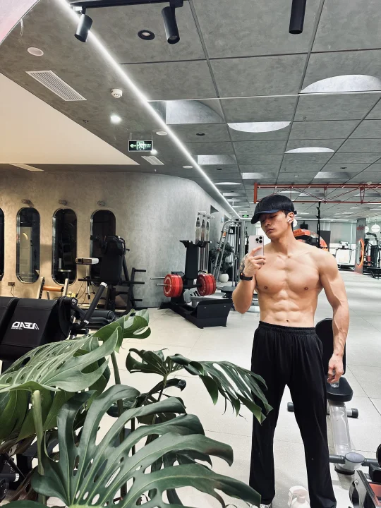 增了16斤，感觉还是不太够用健身日常