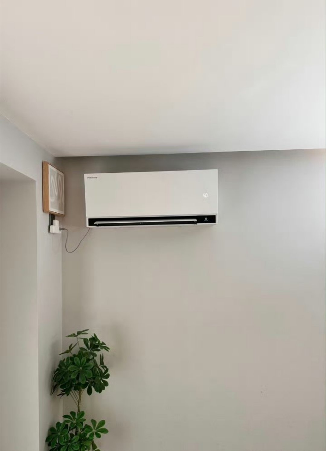 空调哪些功能纯属冤枉钱装完空调才悟了，附加功能不是越多越好。防直吹对老人小孩友好