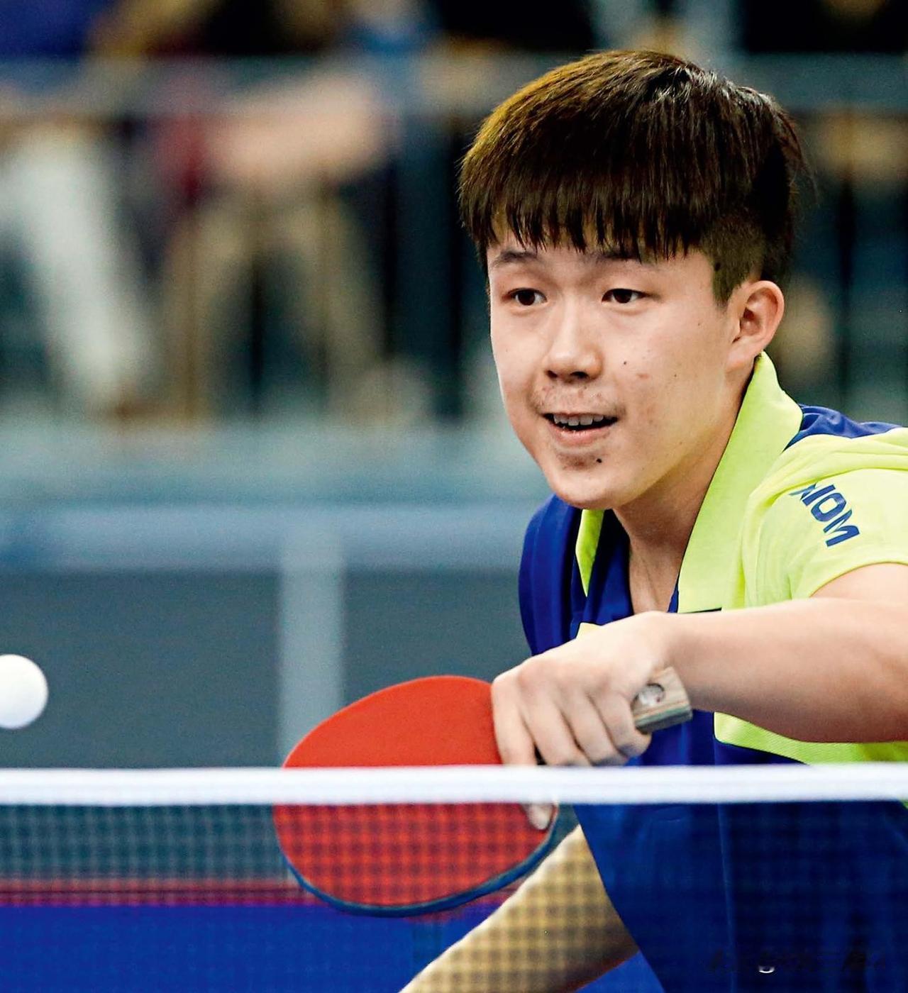 以梦为马，不负韶华，为王楚钦加油！
 
在乒乓球的赛场上，总有一个身影，带着一往