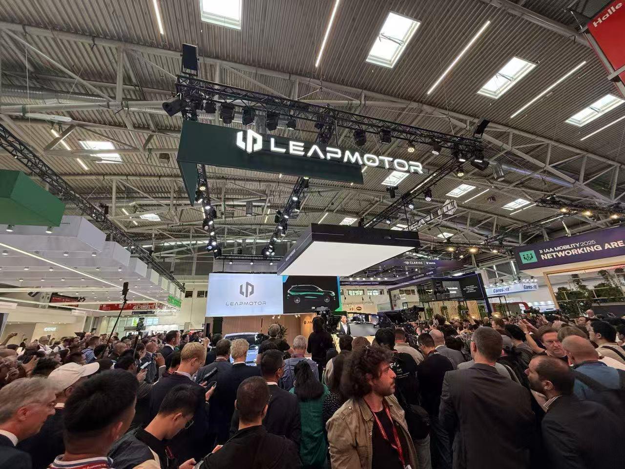 没想到突然之间，世界局势变天了！中国制造全方面崛起，成为全球焦点！而汽车出口跃升