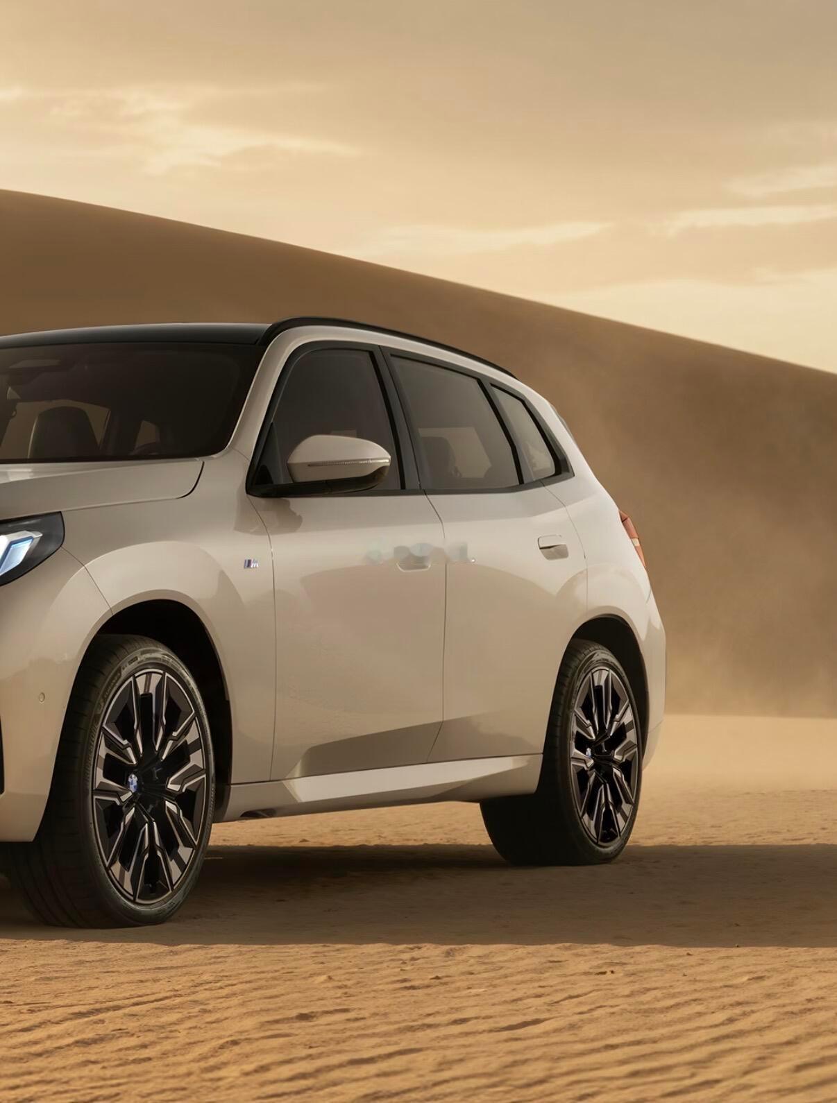 BMW X3 很入眼新世代这套设计实在太好看了尤其是这个天际屏内饰，把现款X3那