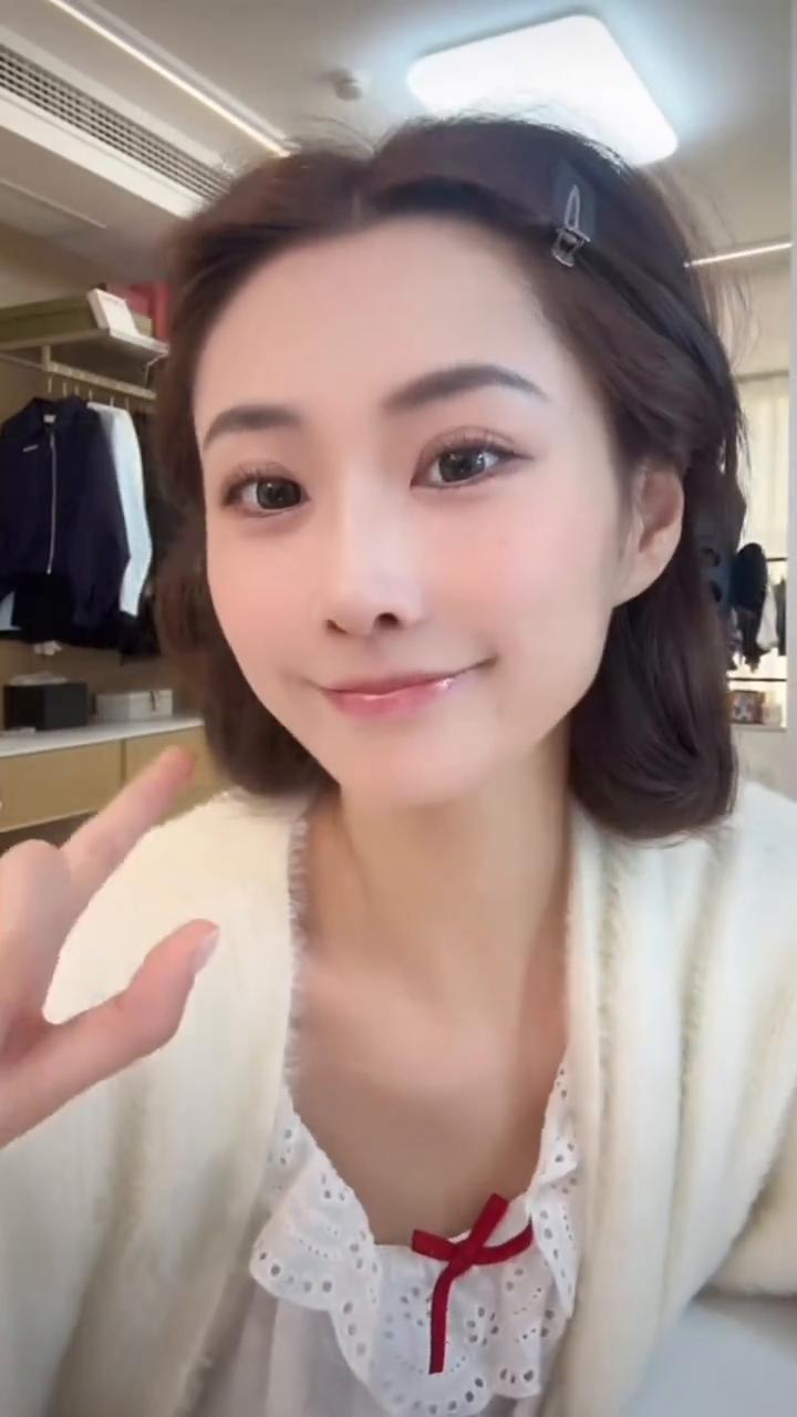 比刚刚好看了很多。