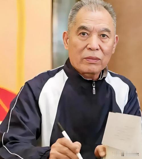 著名作家梁晓声的小姨20多岁时，未婚怀孕，誓死不说孩子的父亲是谁，最后被开除，生