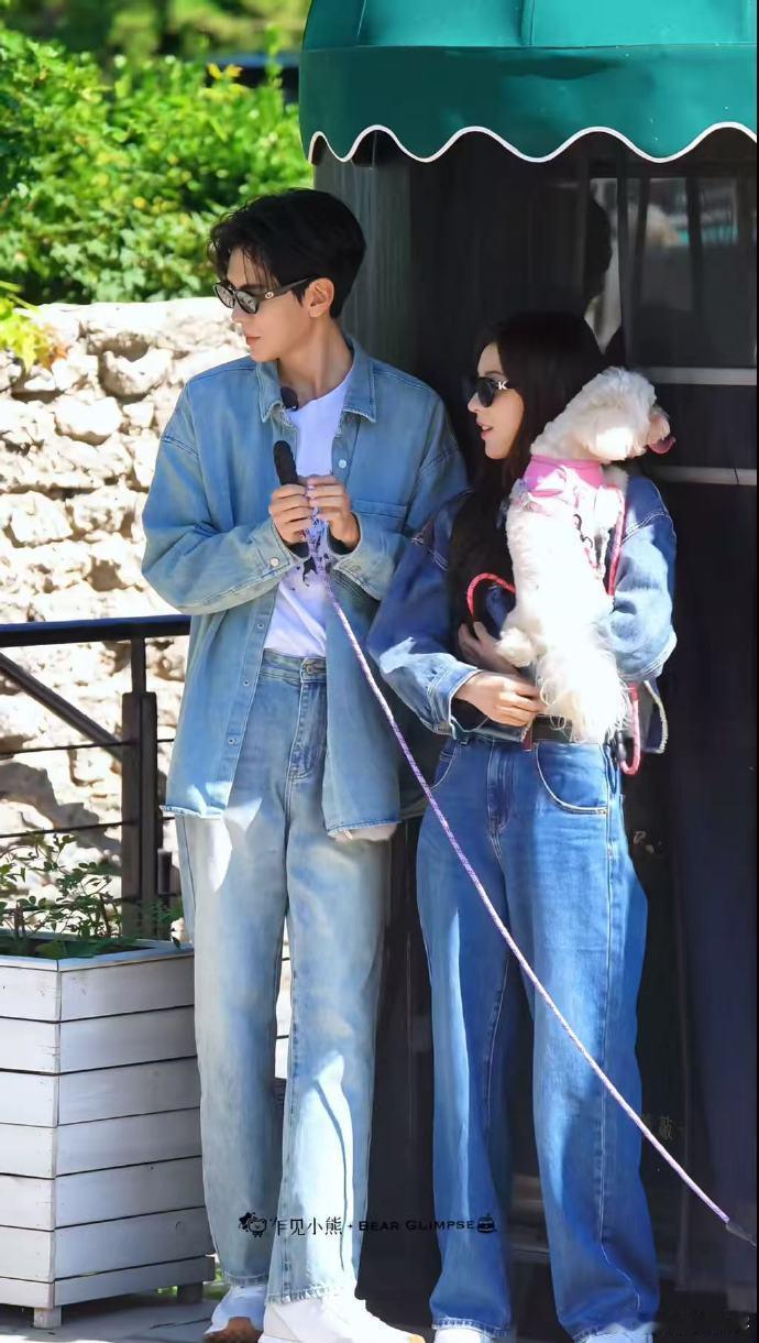 张予曦推荐毕雯珺上我家那小子我家那闺女《深情眼》售后有多绝？张予曦直播在线“牵线