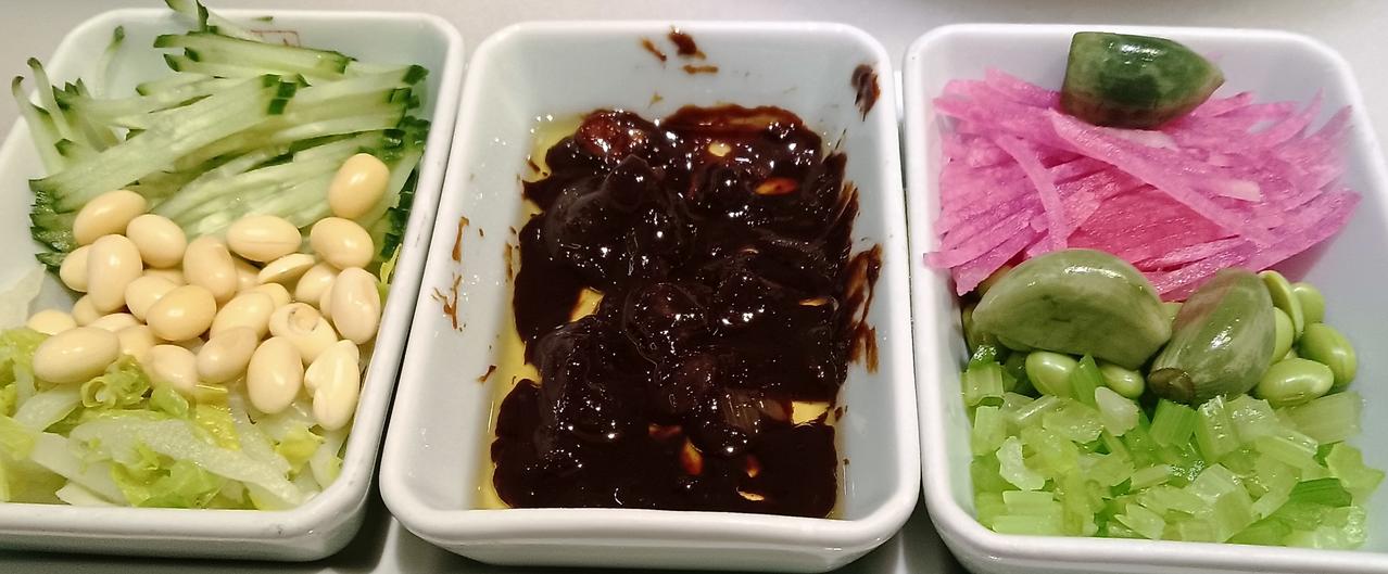 吃炸酱面的菜码