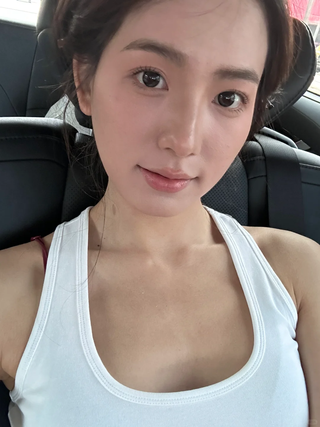 完妆不涂口红的时候最好看