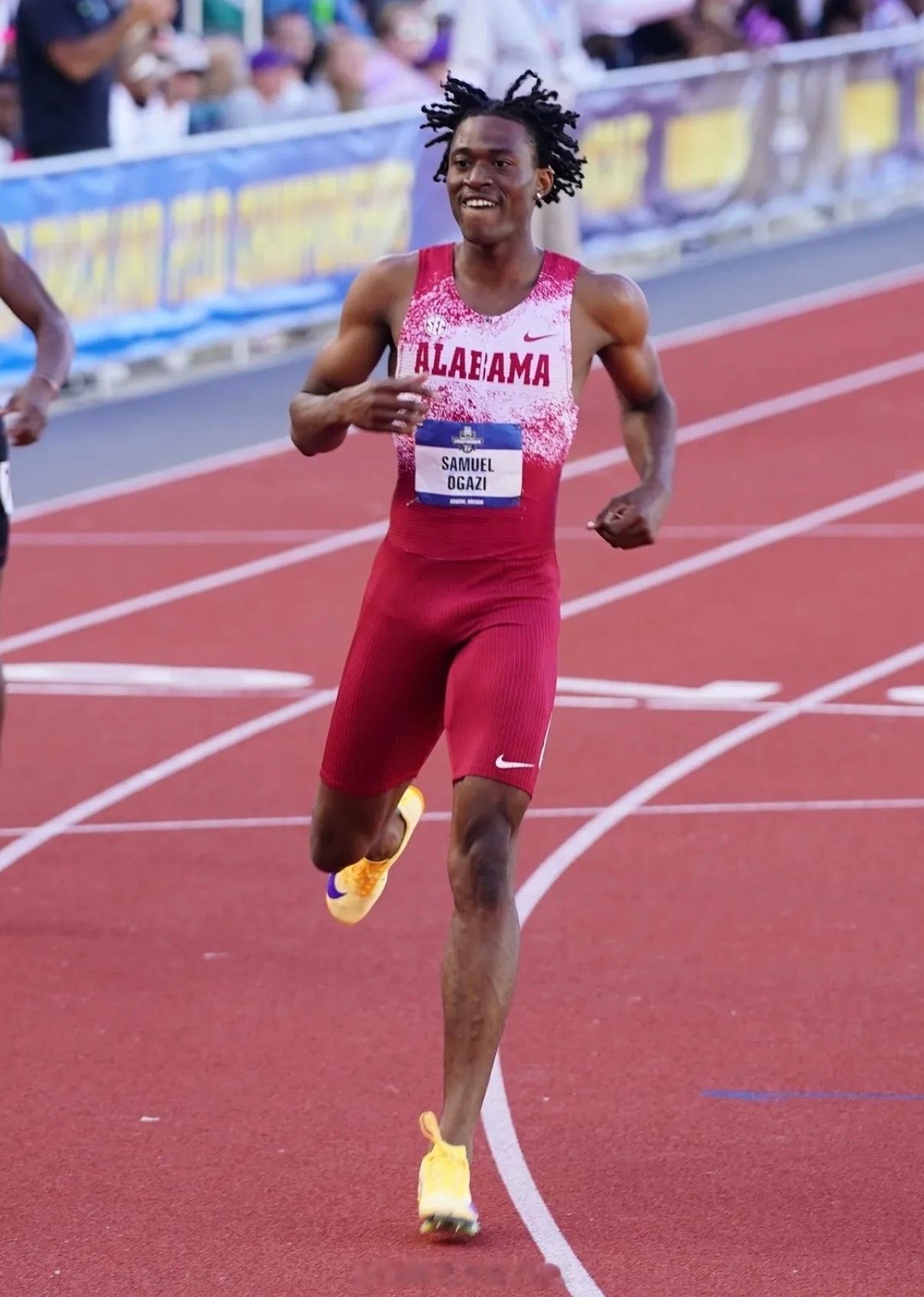 尼日利亚人杀疯了！2026 NCAA田径锦标赛男子400米决赛，阿拉巴马大学的?