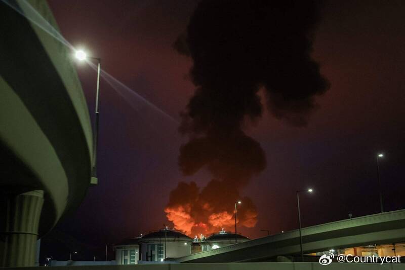 海湾国家伤亡最多：阿联酋已拦截近2000次袭击，6死142伤海外新鲜事美以伊冲突