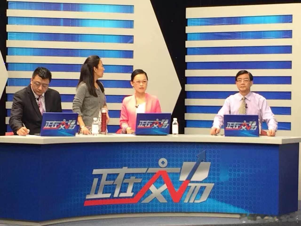 朱老师昨晚发给我12年前的照片，满满回忆。早安兄弟姐妹们。 