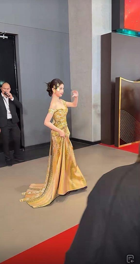 好消息：压轴坏消息：都是糊糊 虞书欣泰国红毯压轴