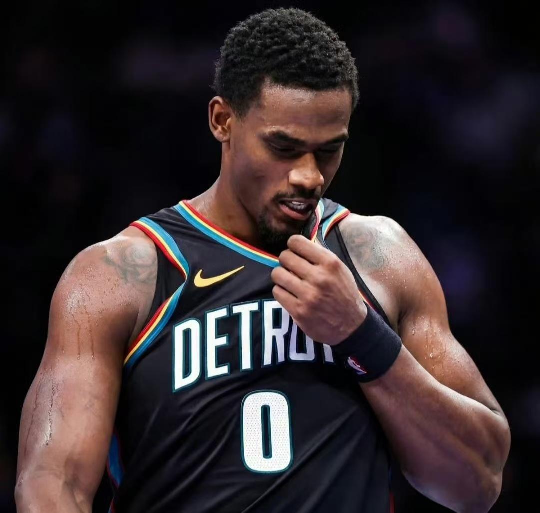 大失所望！季后赛彻底打没身价的三大球星
1、克林根
常规赛场均12.1分11.6