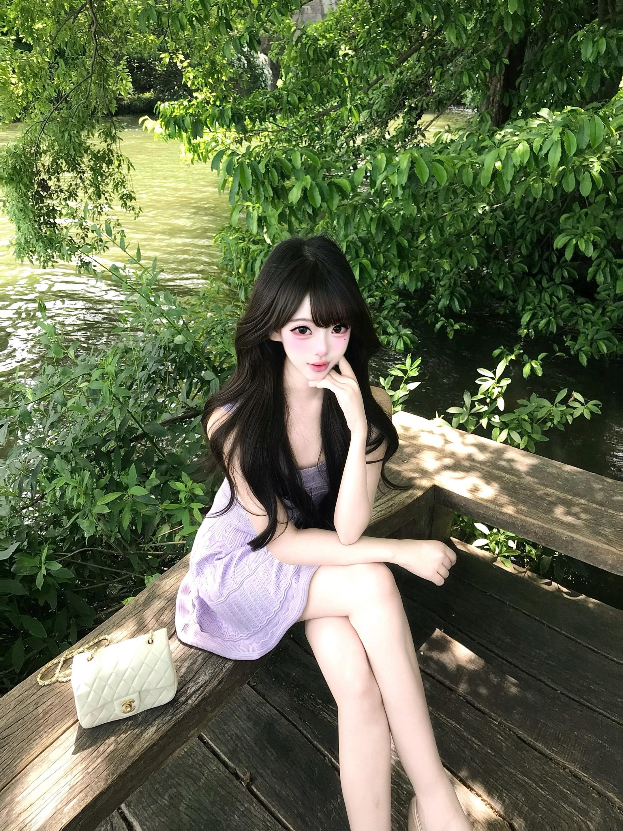 女孩你别太天真 没有人会爱上纯粹的你 每个人都在衡量你的价值.