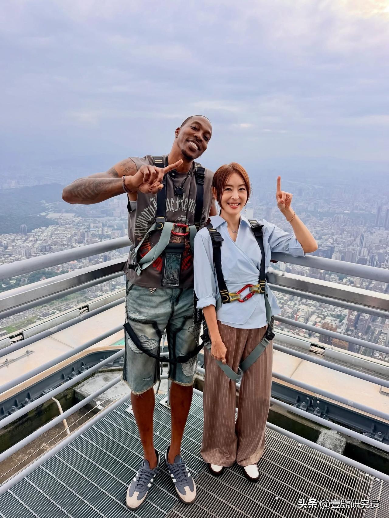 台北101董事长贾永婕今（17日）在社媒发文表示，我在101楼他在102，小鸟依