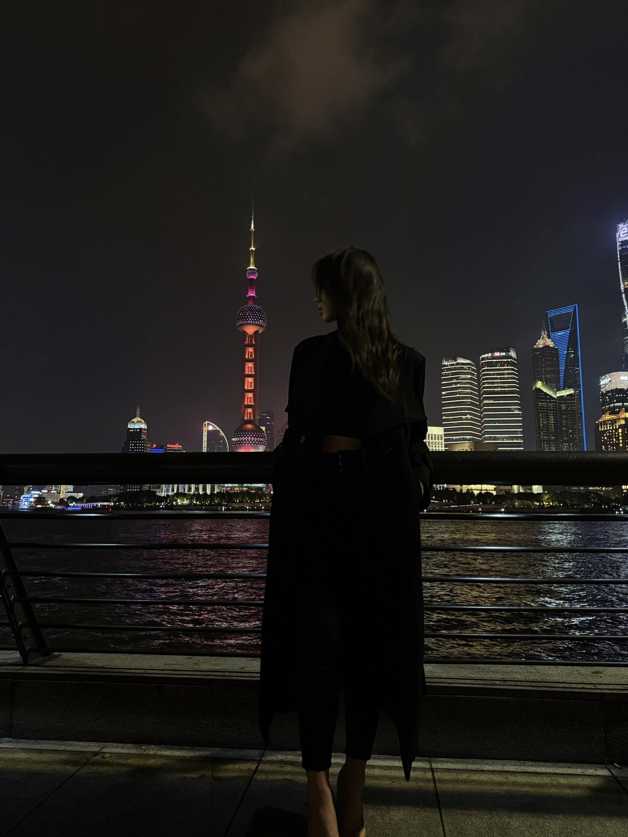 姐姐，你的肋骨痛不痛