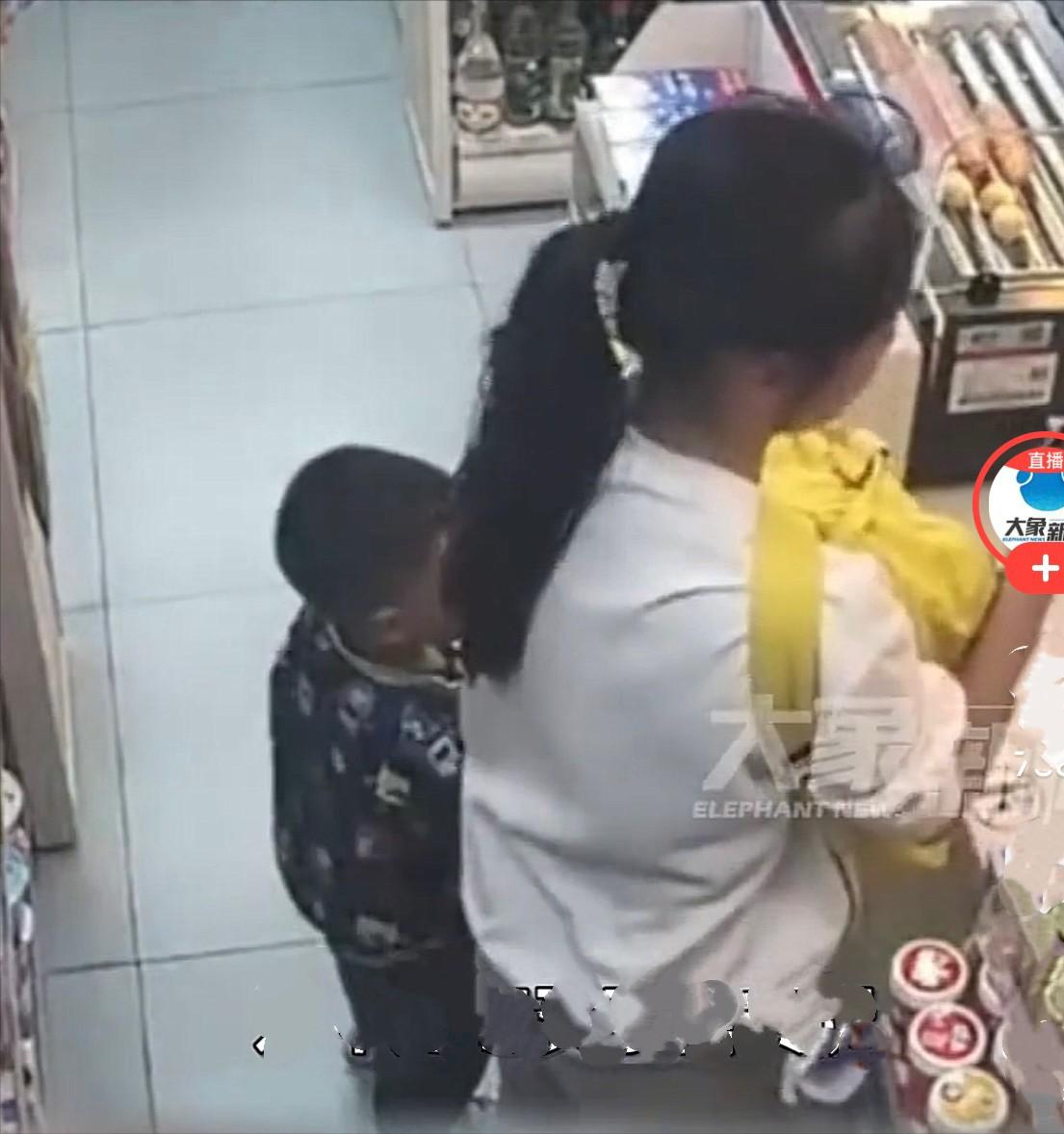 近日，贵州贵阳一对摆摊夫妻忙着打理生意，一时疏忽，年仅3岁的儿子，不慎走丢，孩子