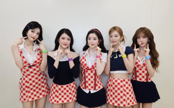 RedVelvet 💗💛💙💚💜260802【官推】更新Red Velv