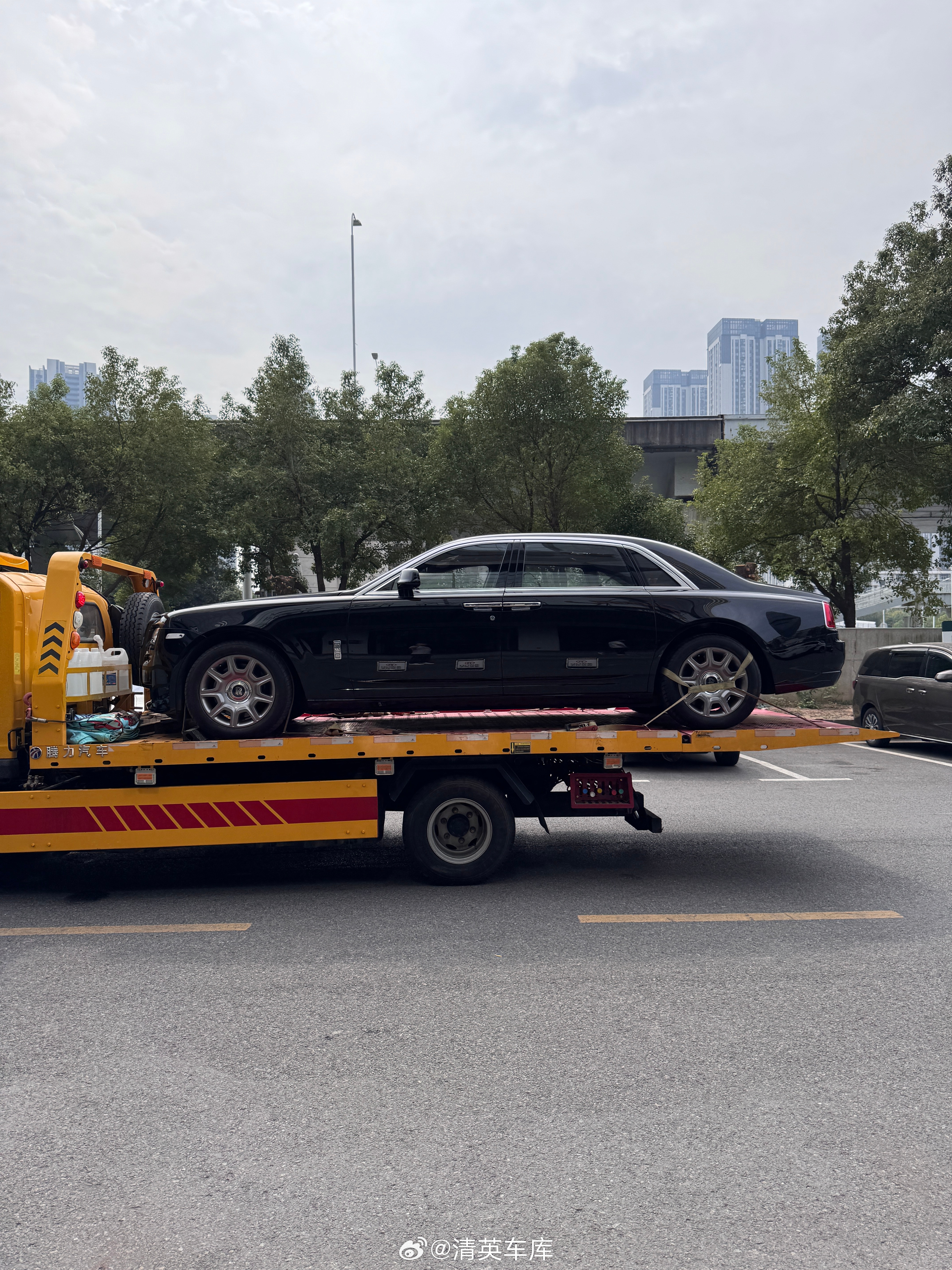 劳斯莱斯古思特，这是长轴还是标轴？ ​​​