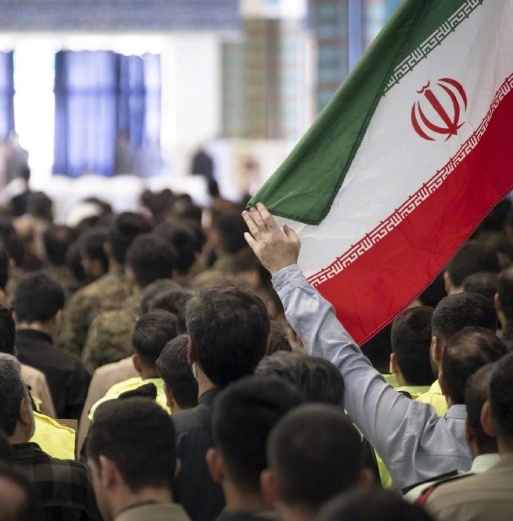 【伊朗称美以的多层防御网崩溃】伊朗武装部队哈塔姆·安比亚中央司令部发言人今天（3