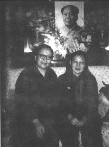 毛泽东诞辰纪念日，李讷在姐姐李敏家