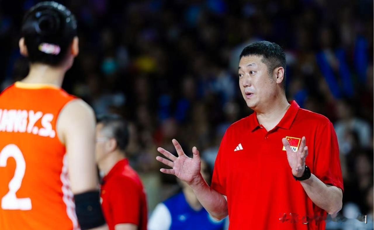 这支中国女排：业内专家说有2 个“可怕之处”！

赵勇盘活了副攻
高意是老将，但