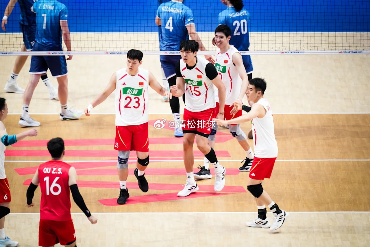 中国男排1-1斯洛文尼亚男排第二局技术统计总得分：25-20进攻：12-8拦网：
