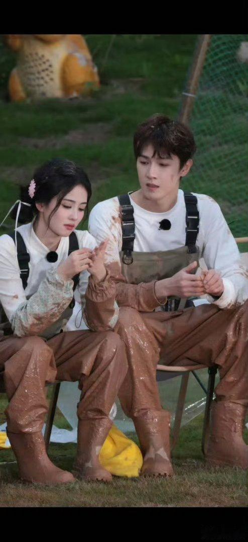 网友开始嗑李昀锐和白鹿哥妹向我可以哈 cp向还是再另说吧 