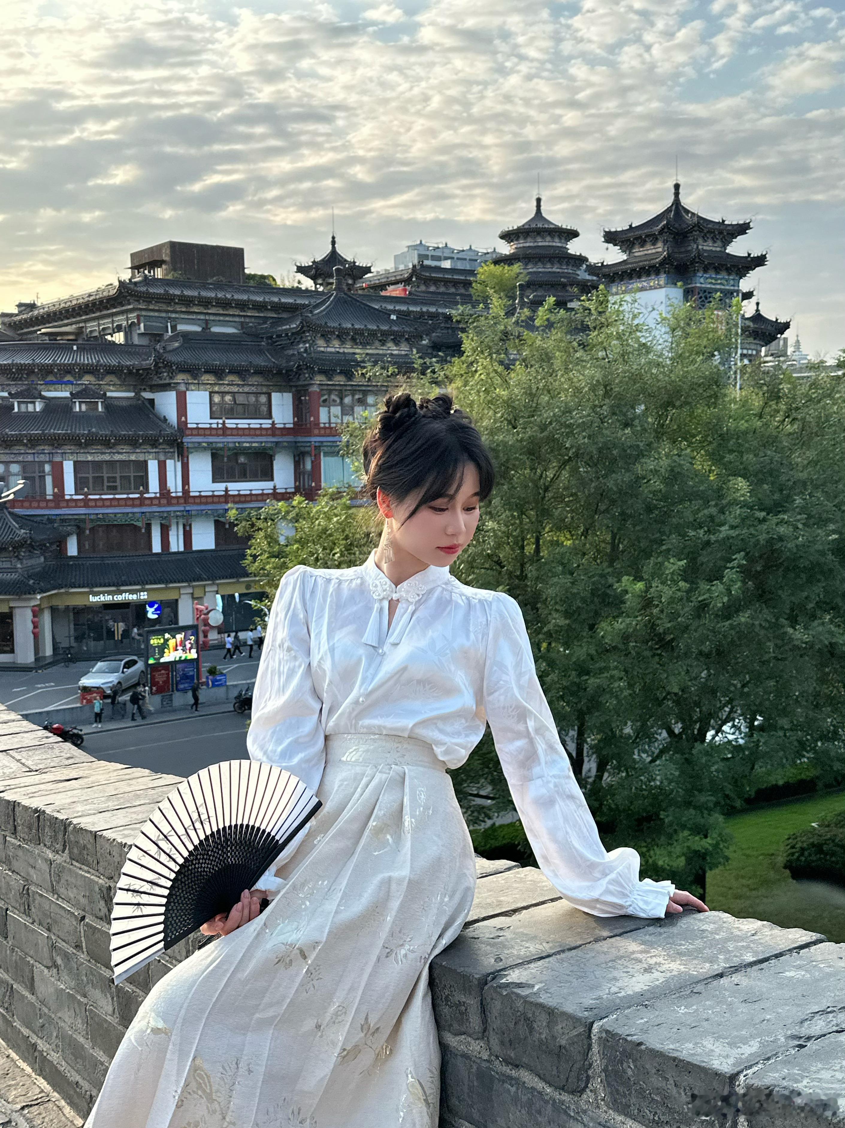 长安归故里🎋👗:山清雾  ​​​