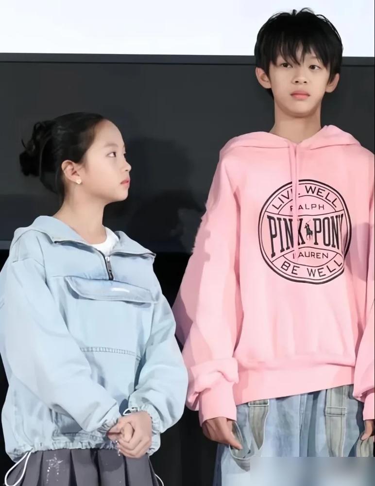 孙俪邓超家哪有什么“统一战线”，养儿子和养女儿，他俩根本就是两套系统。

之前我