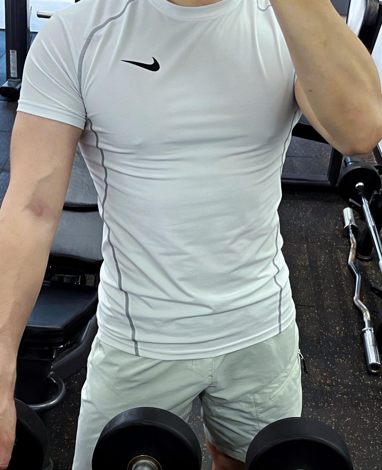 汗水不会辜负人的健身ootd 毫无训练痕迹